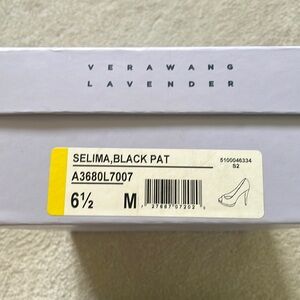 Vera Wang Lavender Selima Black patent leather heels size 6.5 M
